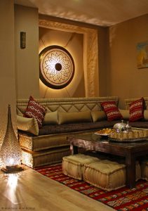 Ambiance cocooning du salon marocain